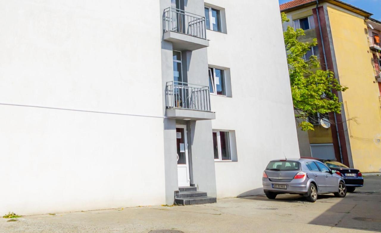 Apartament Cu O Camera Arad Zewnętrze zdjęcie